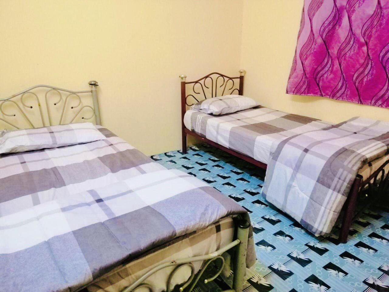 Homestay Bandar Pekan - Musleem Preferred Екстериор снимка